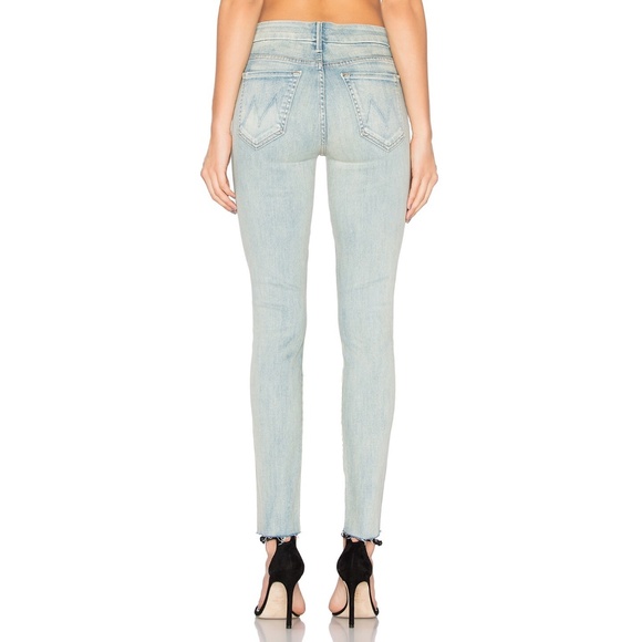 Mother Looker Ankle Fray in Wink (Size 26) - Picture 2 of 9